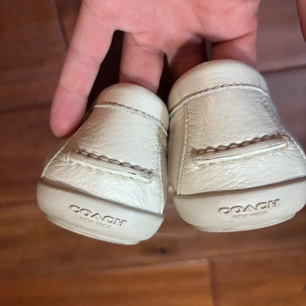 COACH Chalk White Leather Penny‎ Loafers|Minimalist Chic|Preppy Coastal| Sz 8
